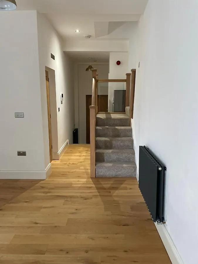 City Centre 1 Bed Sleeps 4 H5 킹스턴어폰헐